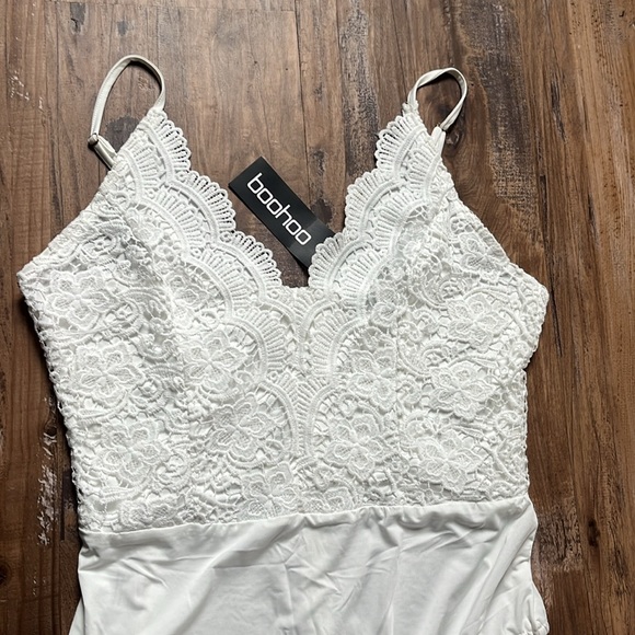 Boohoo WhitePlus Premium Lace Bodysuit - Picture 4 of 10